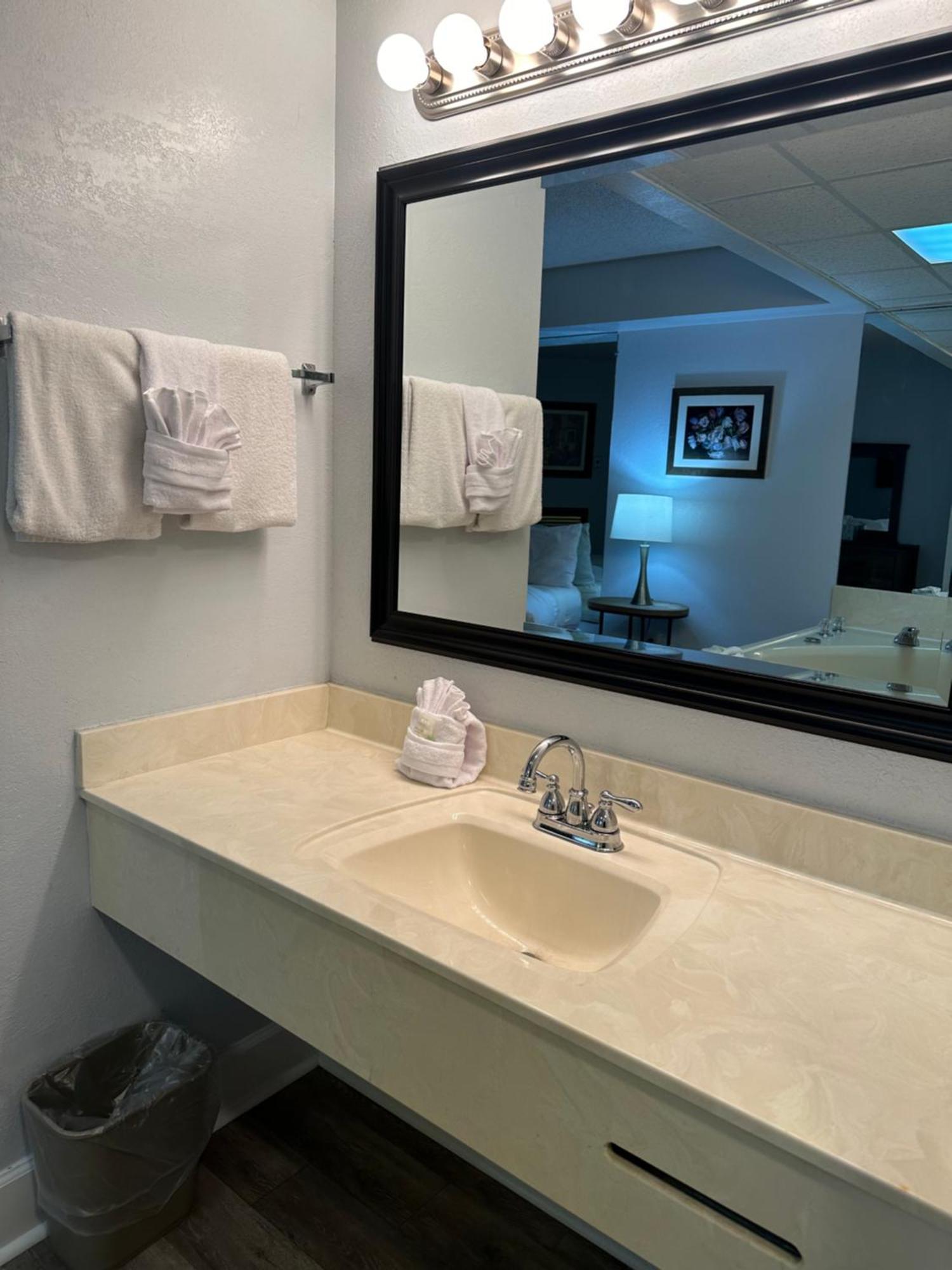 פיג'ן פורג' River Place Condos #409 1Bd, 2Bath מראה חיצוני תמונה