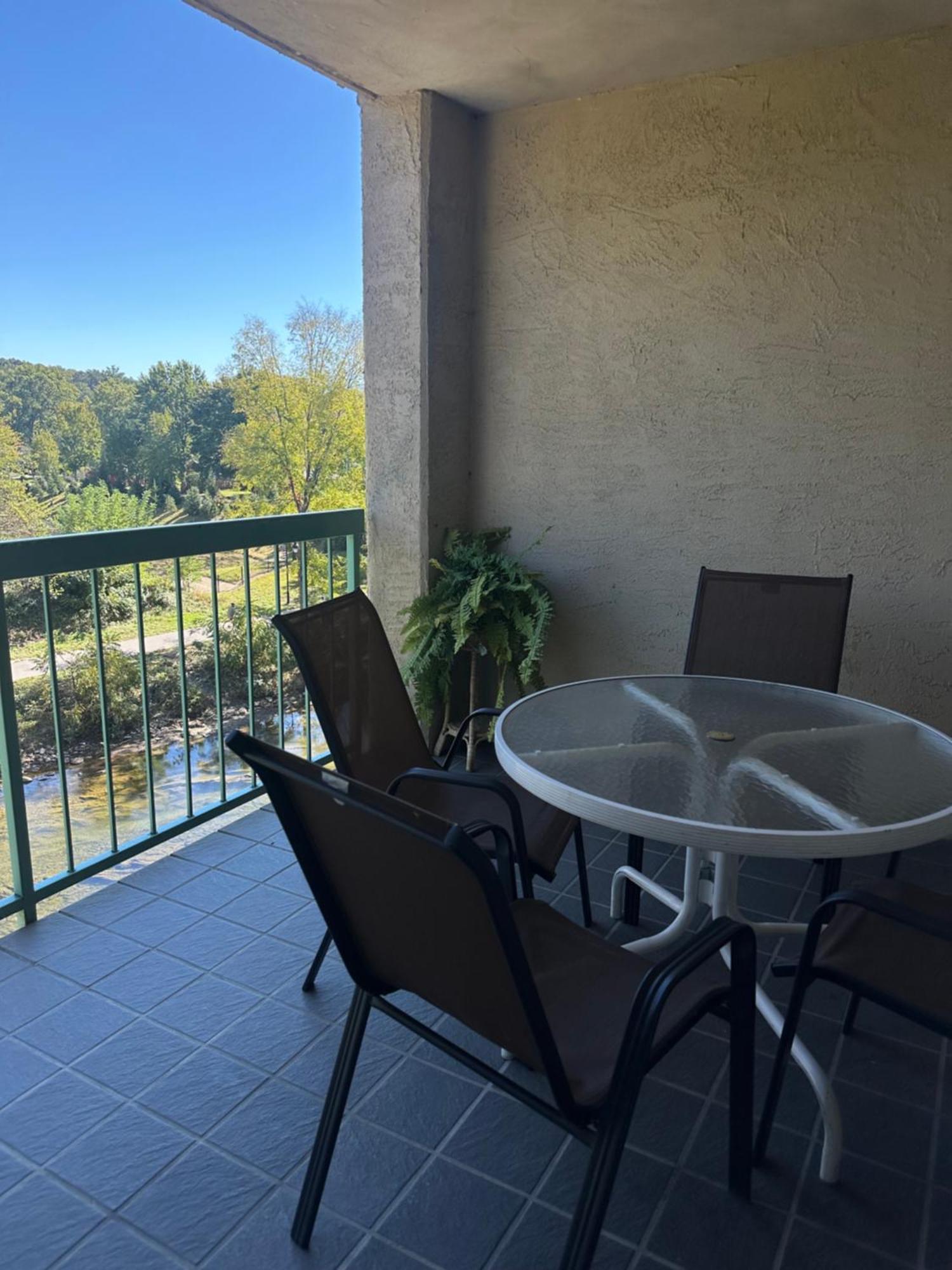 פיג'ן פורג' River Place Condos #409 1Bd, 2Bath מראה חיצוני תמונה